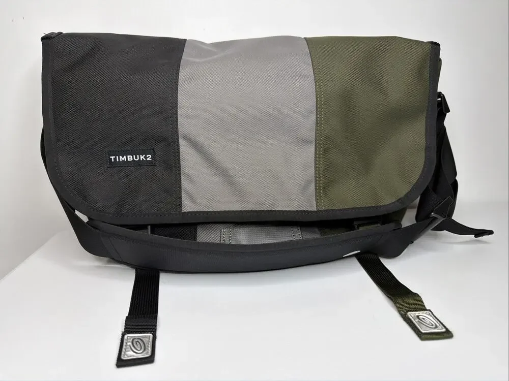 NWOT TimBuk2 Medium Classic Messenger Bag in Eco Army Pop